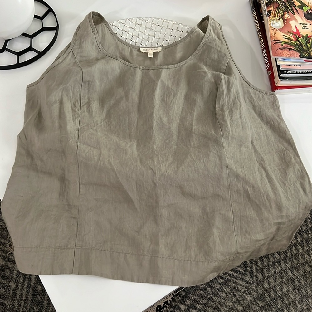Eileen Fisher linen sleeveless summer top.  Size 1X.